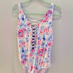 Lily Pulitzer lattice ‘Sea to Shining Sea’ swimsuit! New with tags! Size 16.